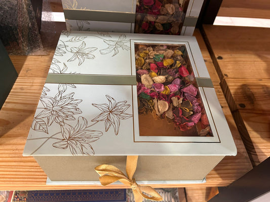 TGO Rajwada Darwaza 4 Jar Hamper box