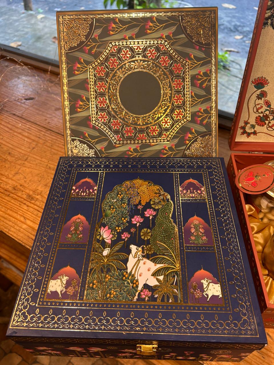 TGO diwali noorani hamper box 4 jar